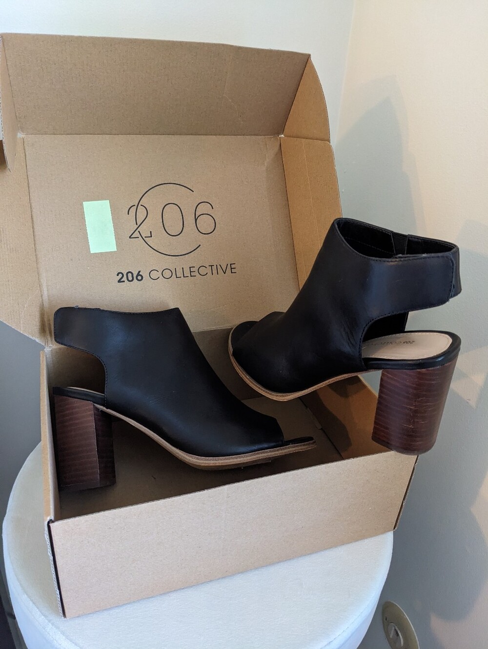 206 Collective Tilly Black Leather Peep Toe Booties Heels Size 8 EUC